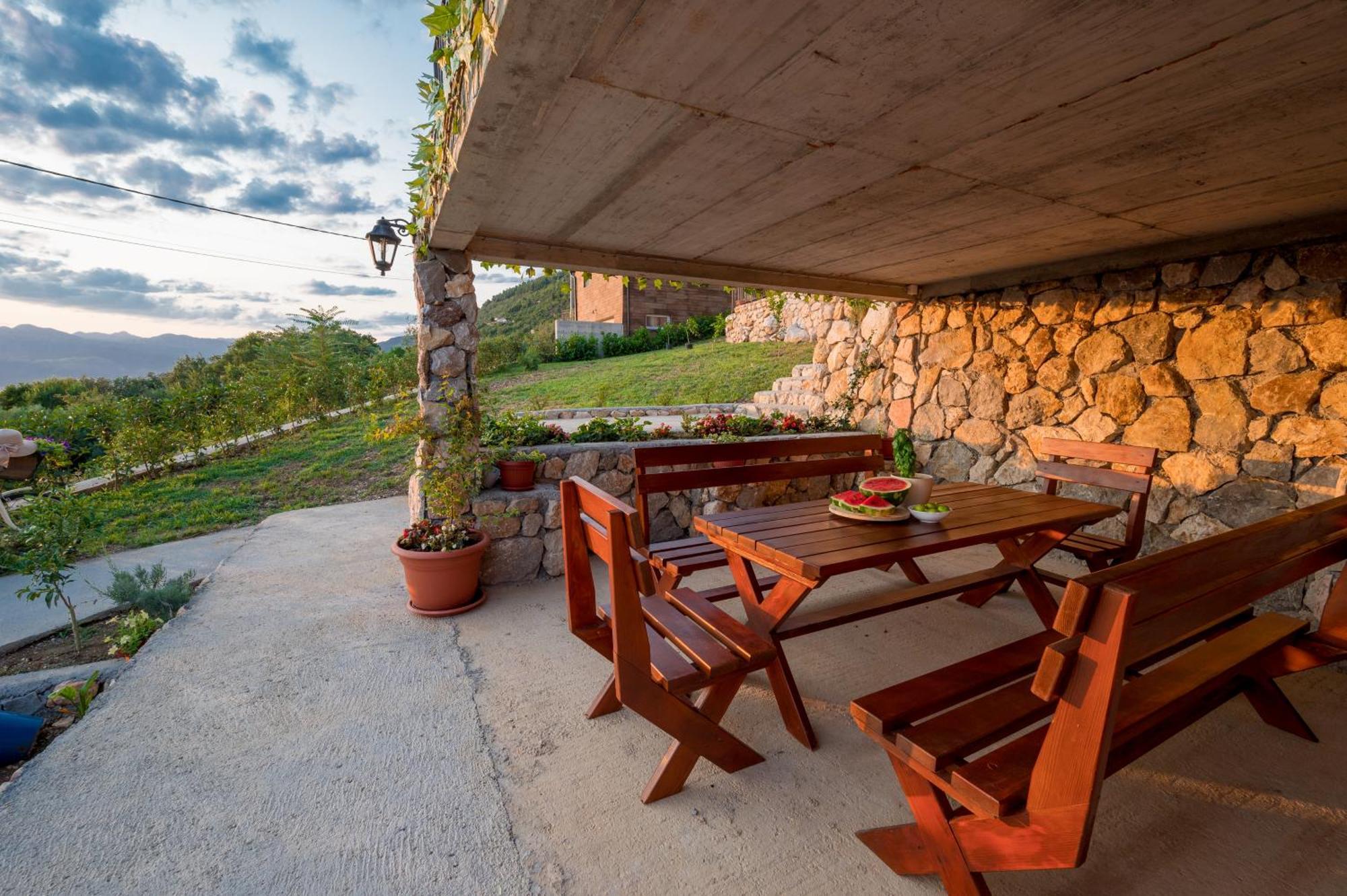 Apartment Macic Dub II Kotor Ngoại thất bức ảnh